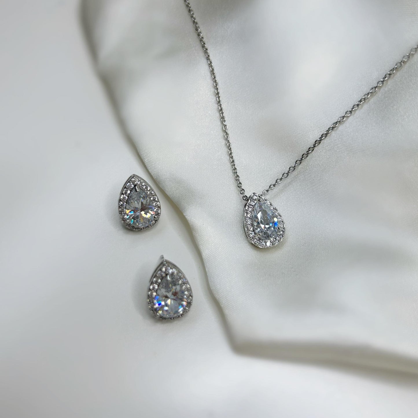 The Diamond Set