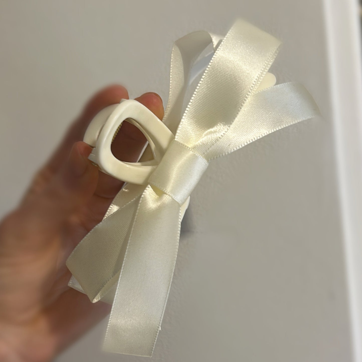 The Bow Clip In Cream